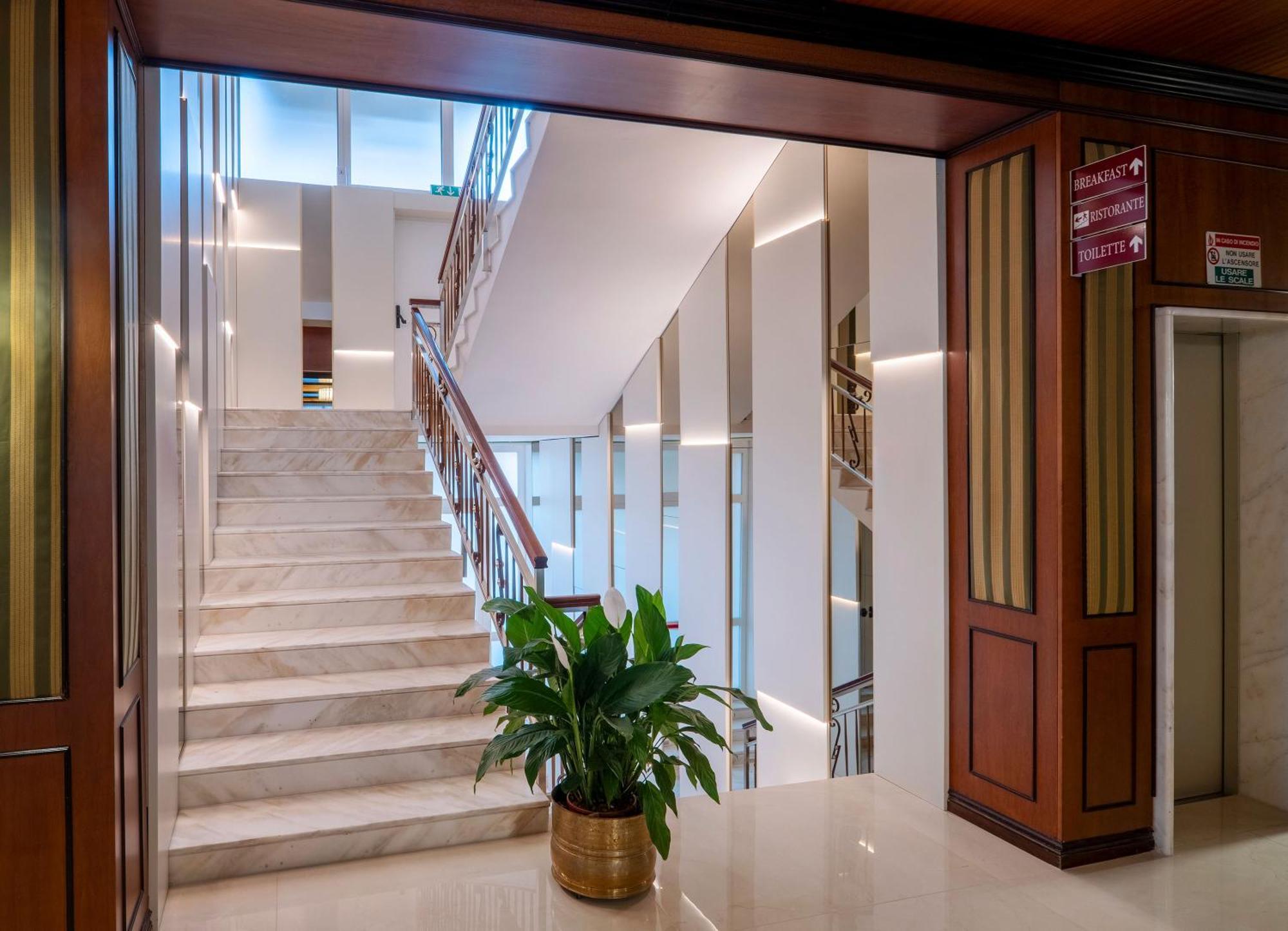 Hotel Delle Palme Lecce Dış mekan fotoğraf