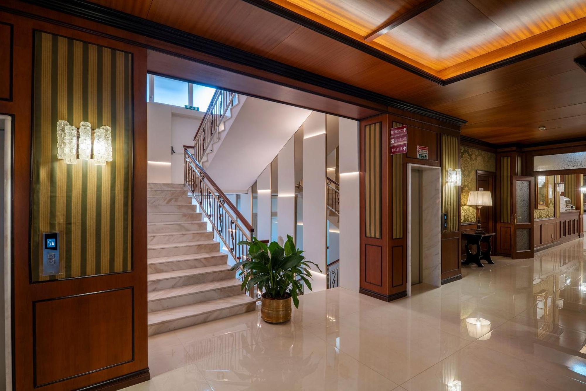 Hotel Delle Palme Lecce Dış mekan fotoğraf